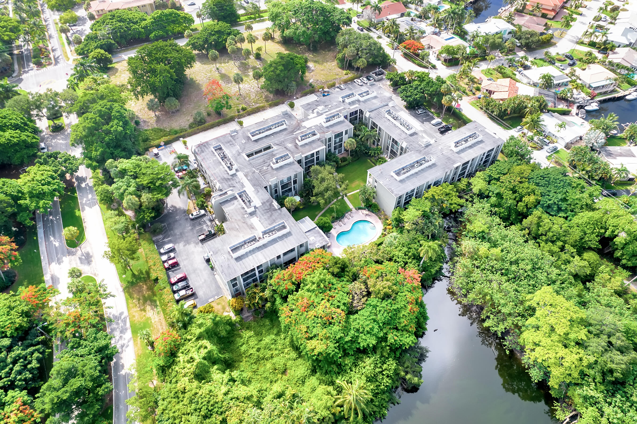 501 Southwest 11th Place, Unit 311 Boca Raton, FL 33432 - Photo 27 of 29 DJI_0670