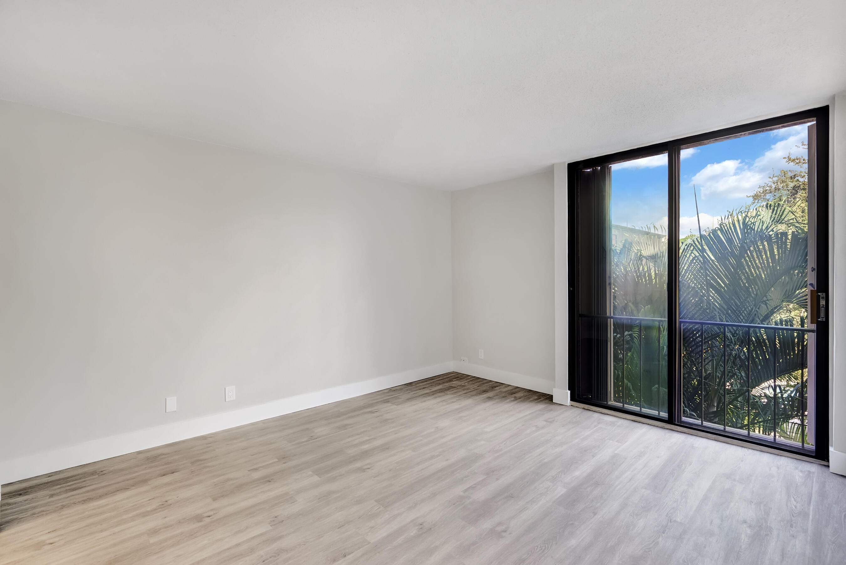 501 Southwest 11th Place, Unit 311 Boca Raton, FL 33432 - Photo 9 of 29 DSC03049