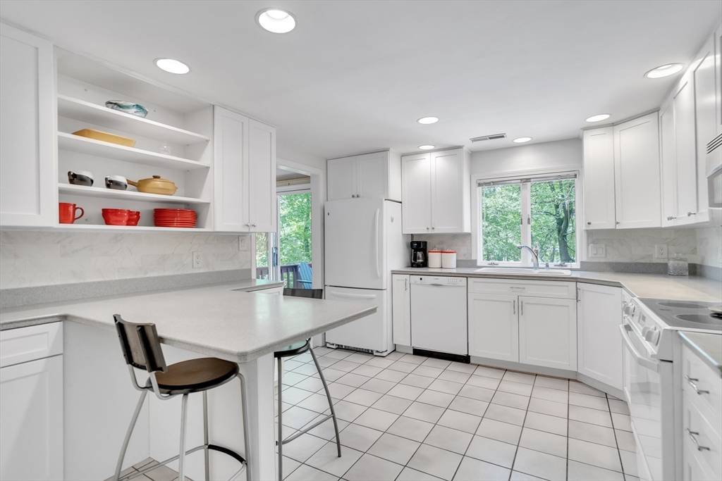 7 Jean Road Lexington, MA 02421 - Photo 13 of 38