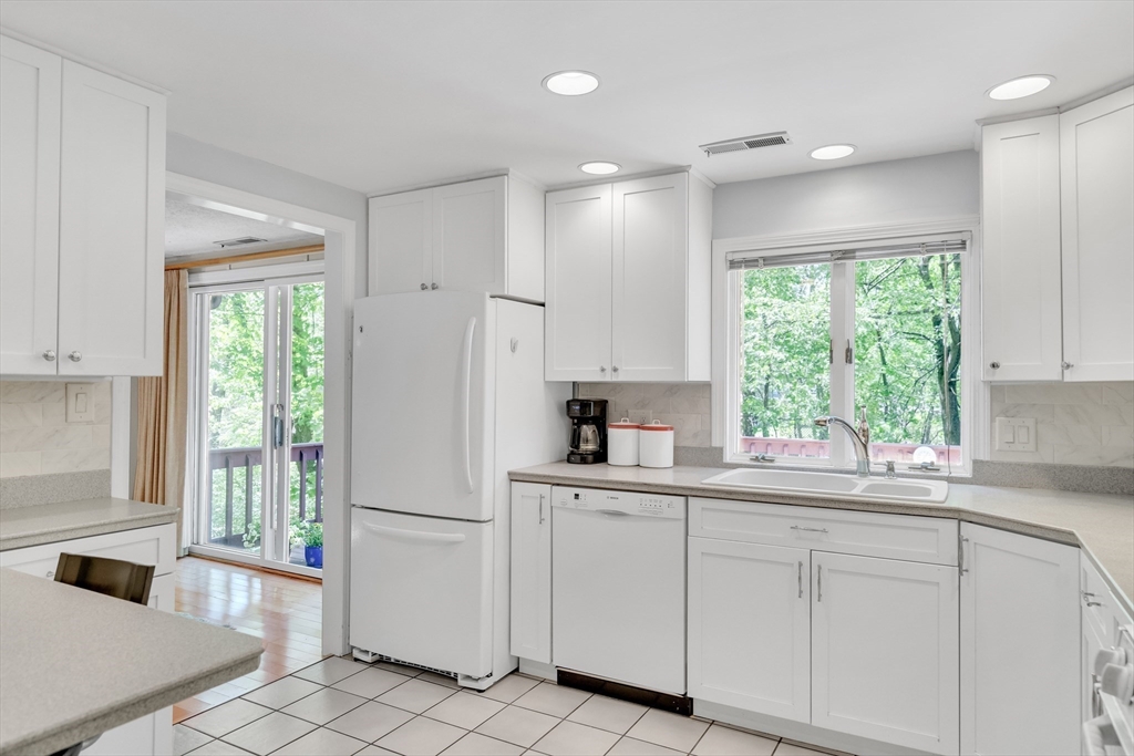 7 Jean Road Lexington, MA 02421 - Photo 14 of 38