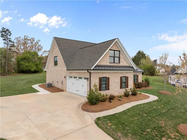 $854,900 | 8463 Mdw Vista Drive, Lewisville, NC 27023