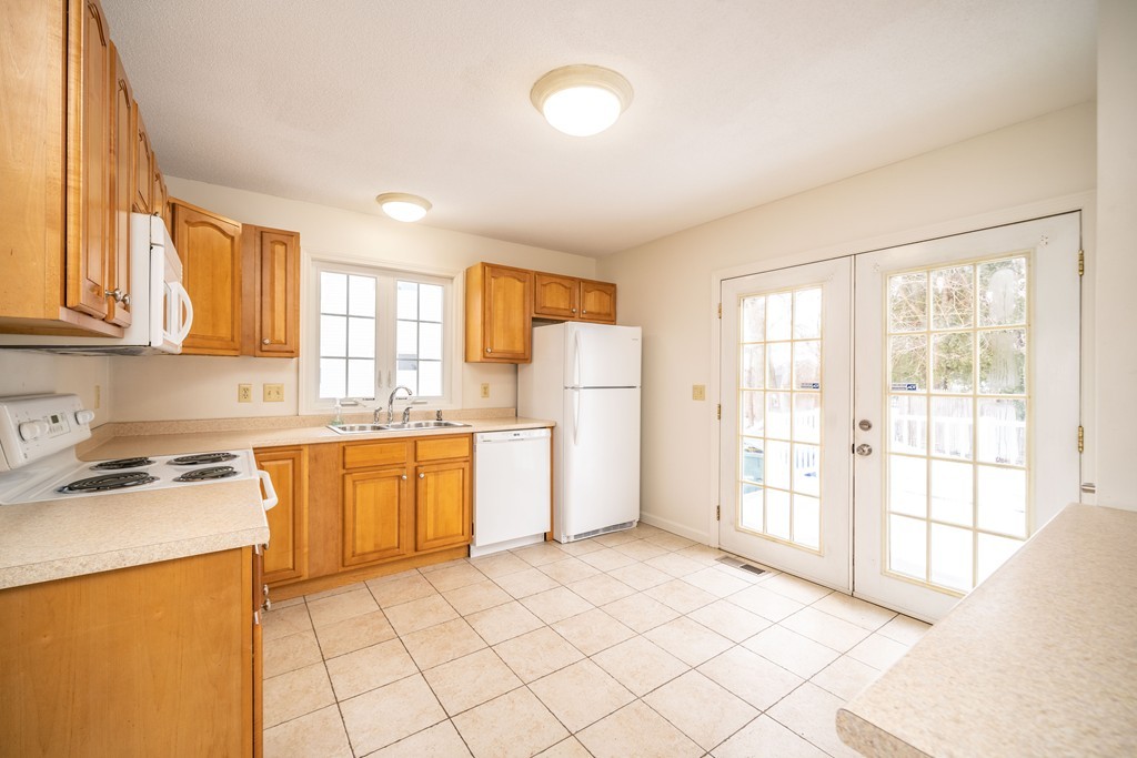 290-292 Page Boulevard Springfield, MA 01104 - Photo 4 of 26 Gallery Image 4