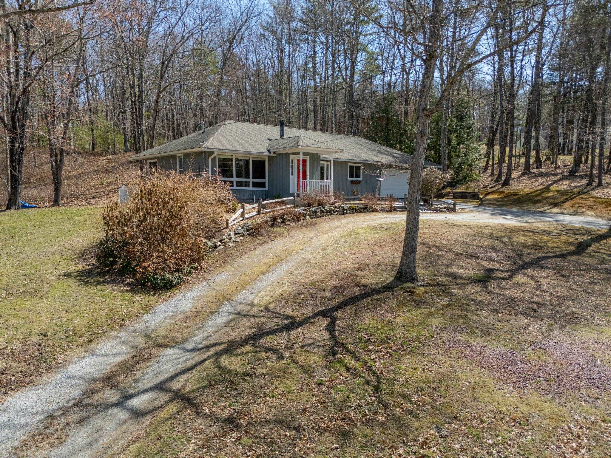 287 Silver Lake Road Hollis, NH 03049 - Photo 3 of 37