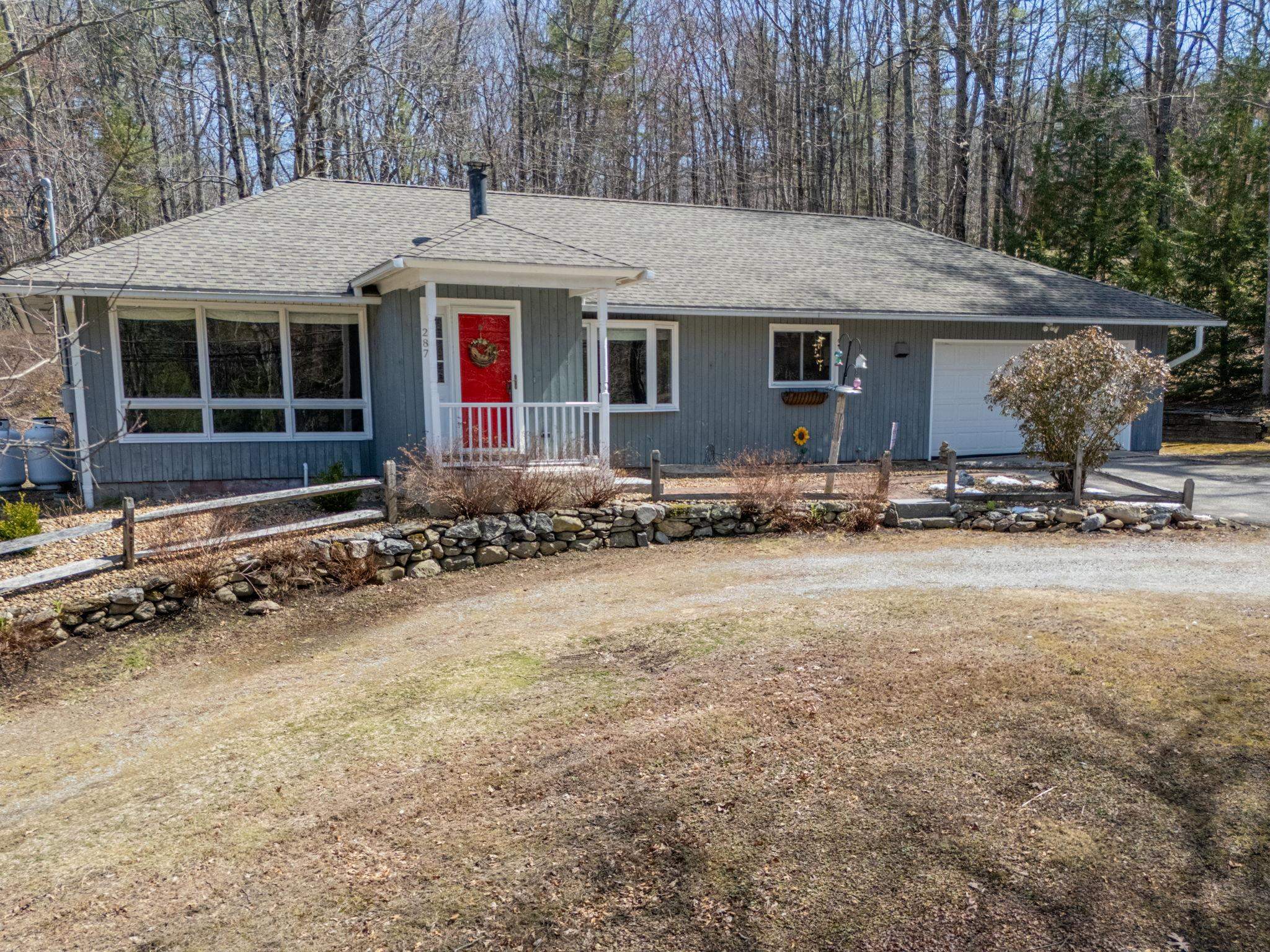287 Silver Lake Road Hollis, NH 03049 - Photo 6 of 37