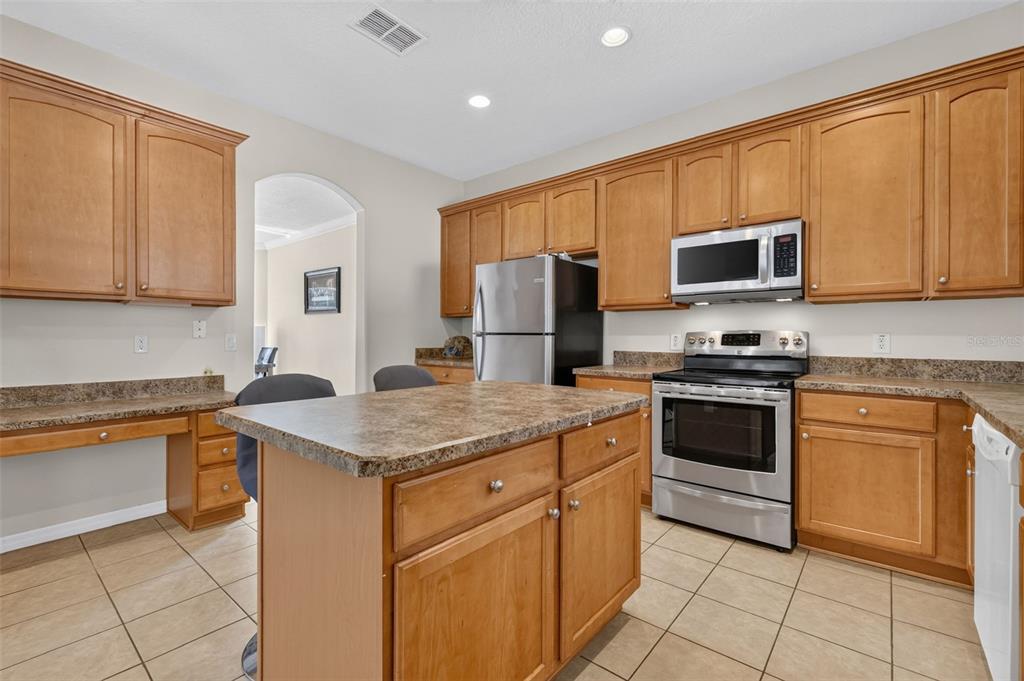 5042 Rishley Run Way Mount Dora, FL 32757 - Photo 12 of 46 Gallery Image 12