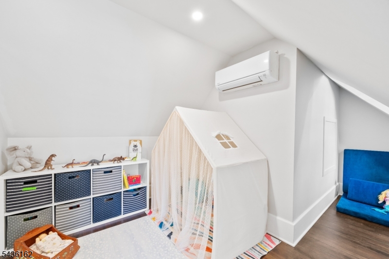 48 Edgemont Road Montclair, NJ 07042 - Photo 35 of 50 Gallery Image 35