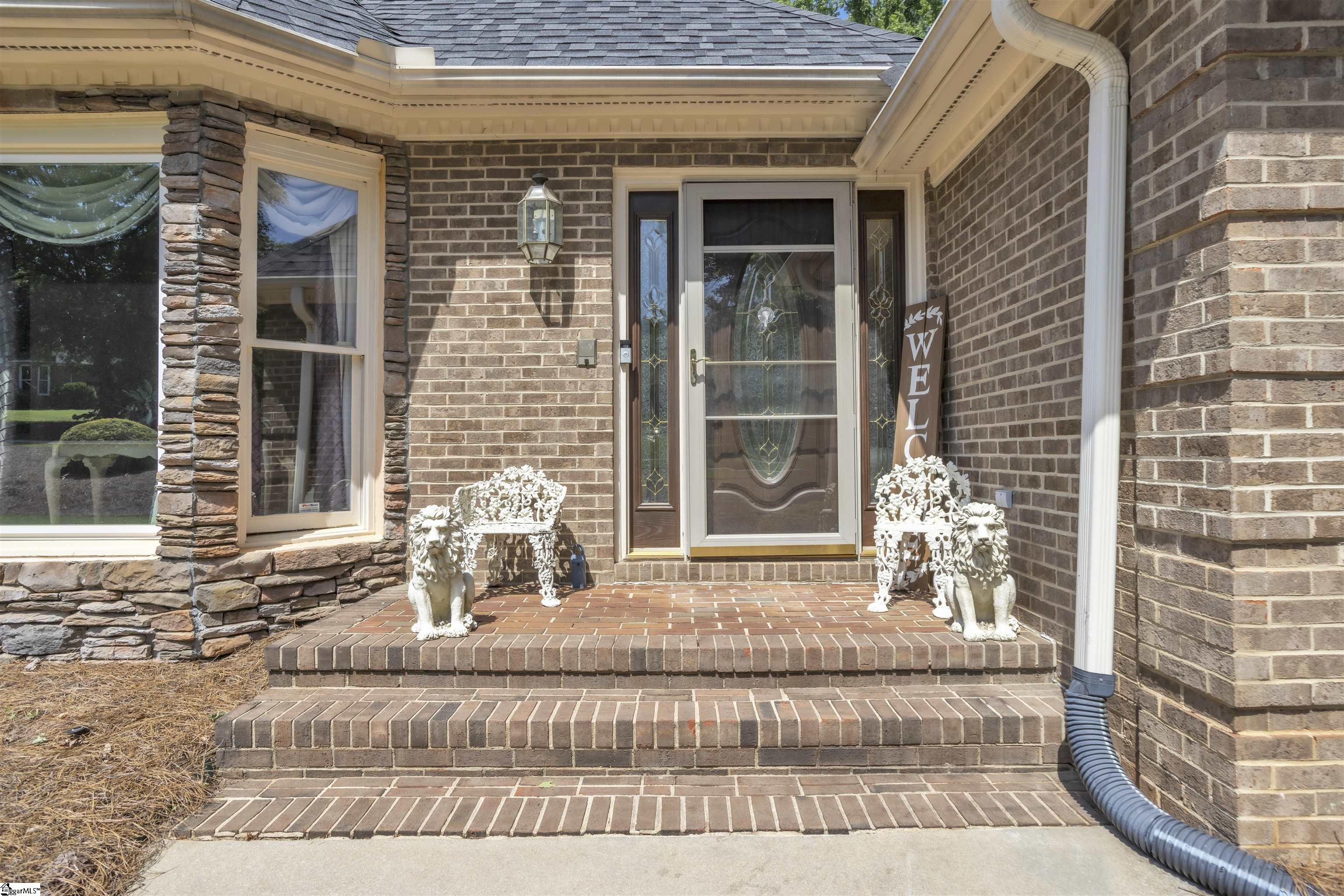 107 South Pointe Court Moore, SC 29369 - Photo 3 of 44