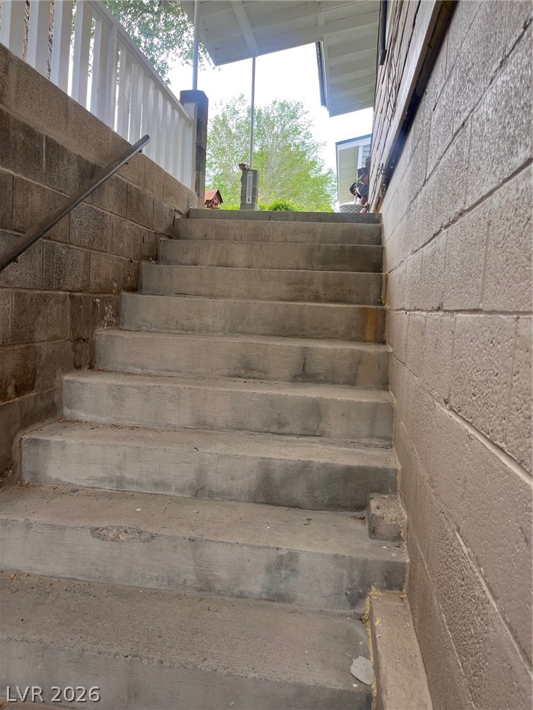 12 Reno Road Ely, NV 89301 - Photo 14 of 21 View of stairway