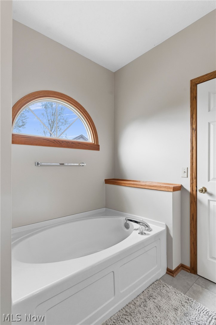 2423 Charing Cross Road Northwest Canton, OH 44708 - Photo 24 of 42