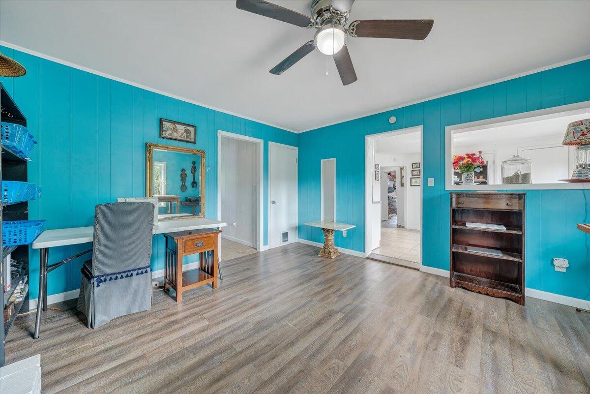 2410 Overlook Road Northeast Roanoke, VA 24012 - Photo 13 of 19 a view of a livingroom with furniture and a ceiling fan