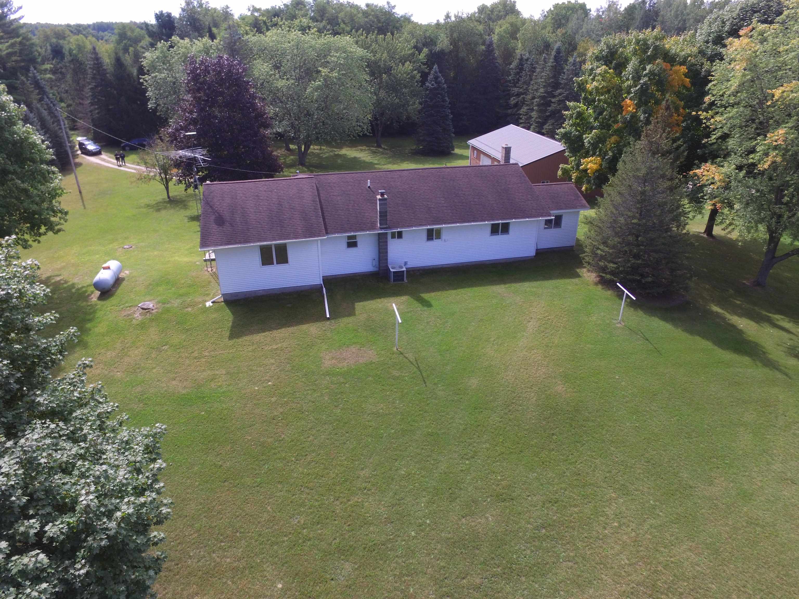 318 Mt Hope Road South Crystal, MI 48818 - Photo 6 of 33 1915902-5.JPG