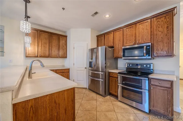 $435,000 | 918 Tuscany Drive, Unit 4M, Camdenton, MO 65020