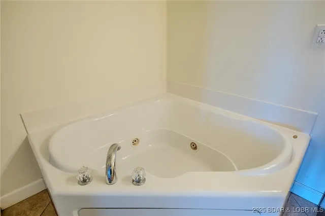 $435,000 | 918 Tuscany Drive, Unit 4M, Camdenton, MO 65020