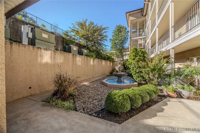 $435,000 | 918 Tuscany Drive, Unit 4M, Camdenton, MO 65020