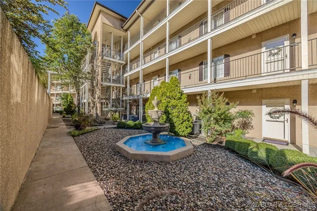 $435,000 | 918 Tuscany Drive, Unit 4M, Camdenton, MO 65020