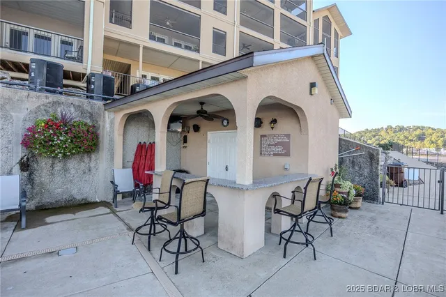 $435,000 | 918 Tuscany Drive, Unit 4M, Camdenton, MO 65020