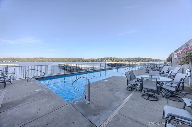 $435,000 | 918 Tuscany Drive, Unit 4M, Camdenton, MO 65020