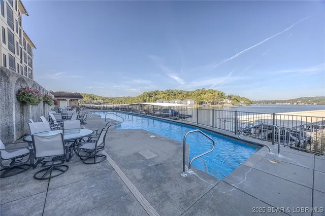 $435,000 | 918 Tuscany Drive, Unit 4M, Camdenton, MO 65020