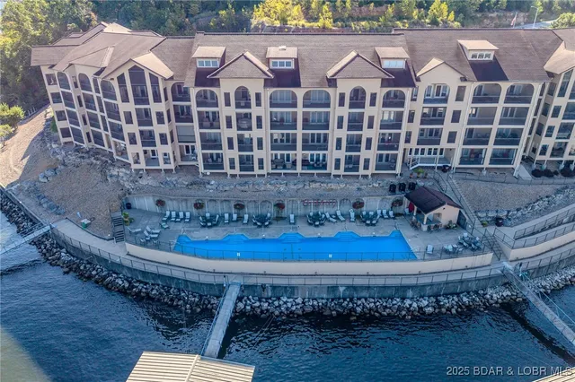 $435,000 | 918 Tuscany Drive, Unit 4M, Camdenton, MO 65020