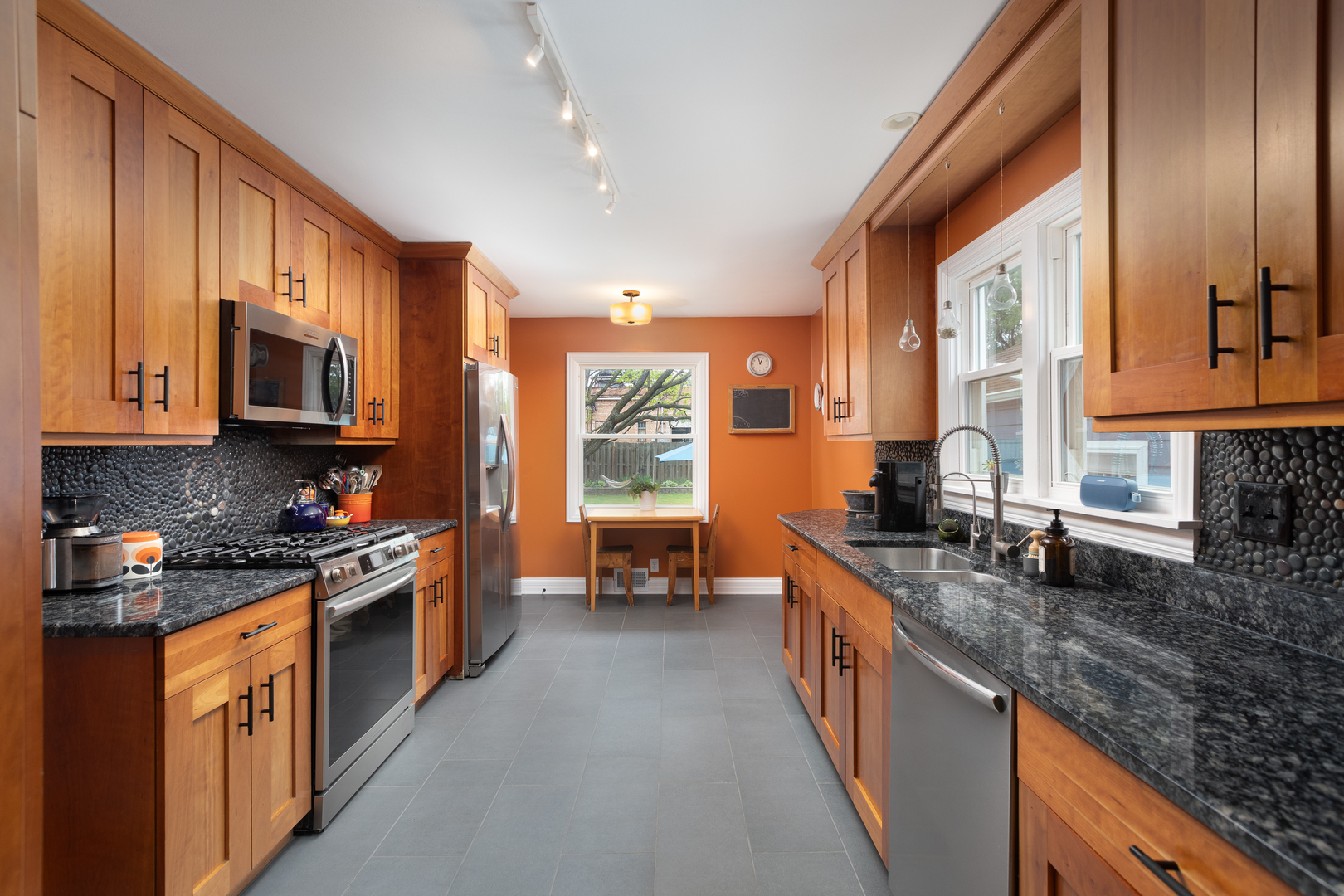 826 North Main Street Naperville, IL 60563 - Photo 13 of 47