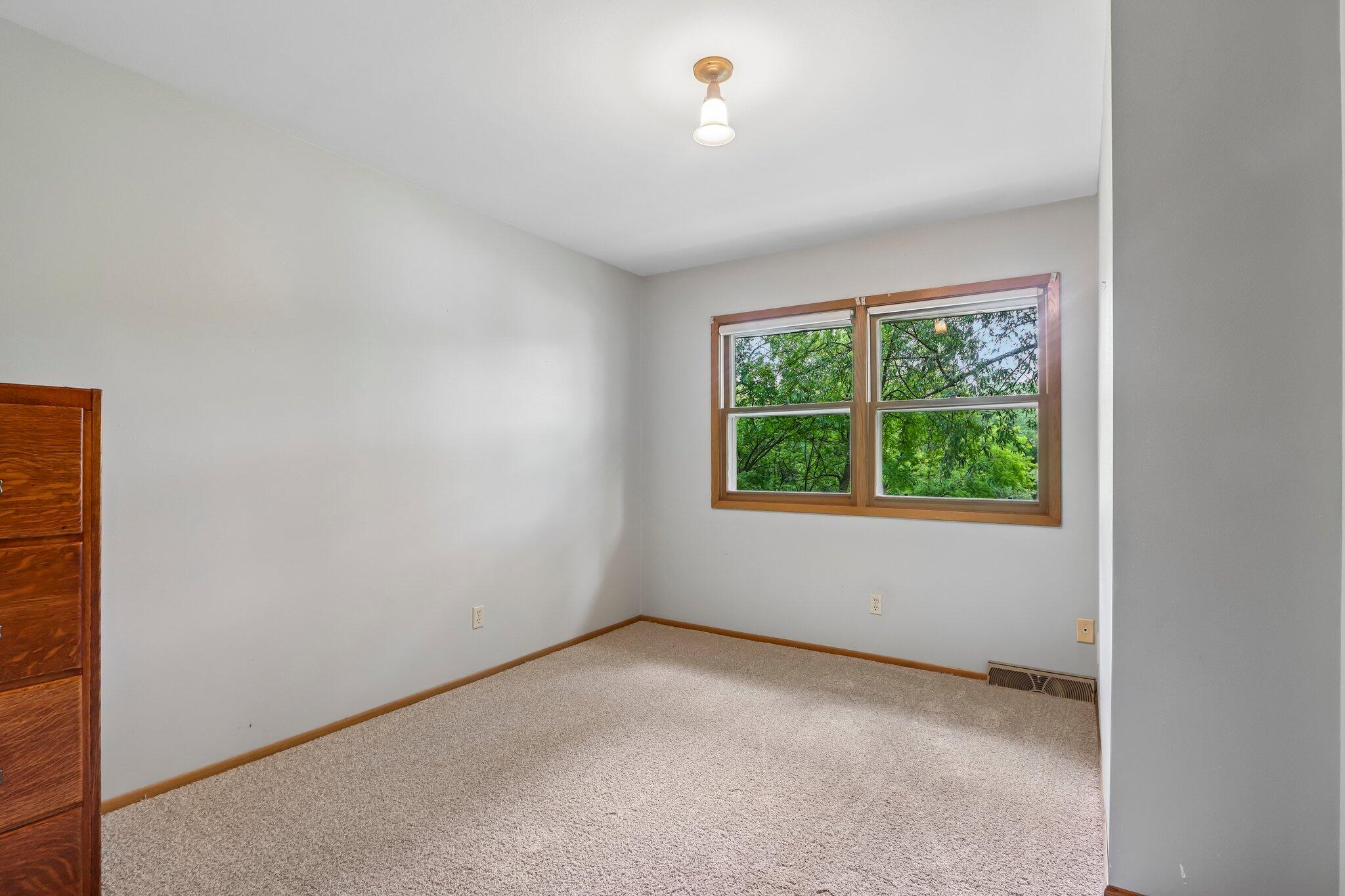 7400 North Pierron Road Glendale, WI 53209 - Photo 28 of 49 4th bd rm