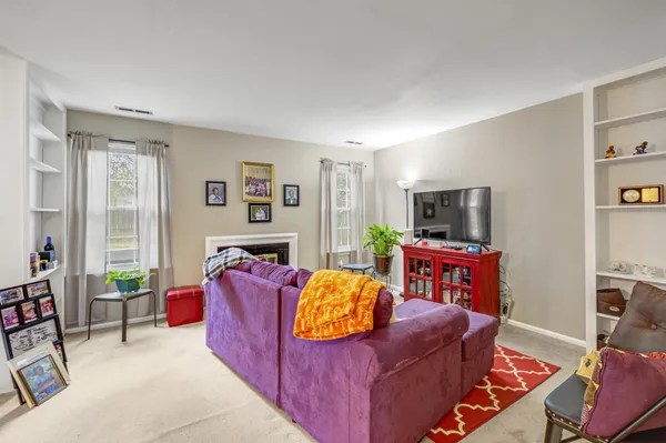 $295,000 | 233 South Hill Drive, Westampton, NJ 08060