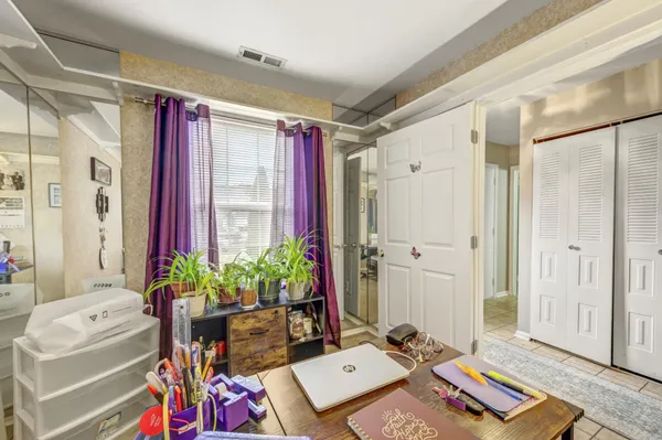 $295,000 | 233 South Hill Drive, Westampton, NJ 08060