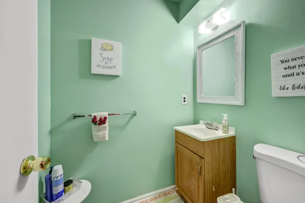 $295,000 | 233 South Hill Drive, Westampton, NJ 08060