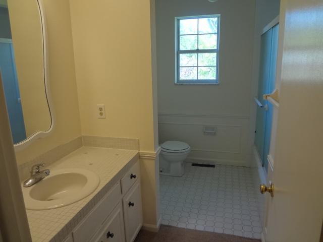 2553 Chartwell Road Columbus, OH 43220 - Photo 12 of 24 Gallery Image 12