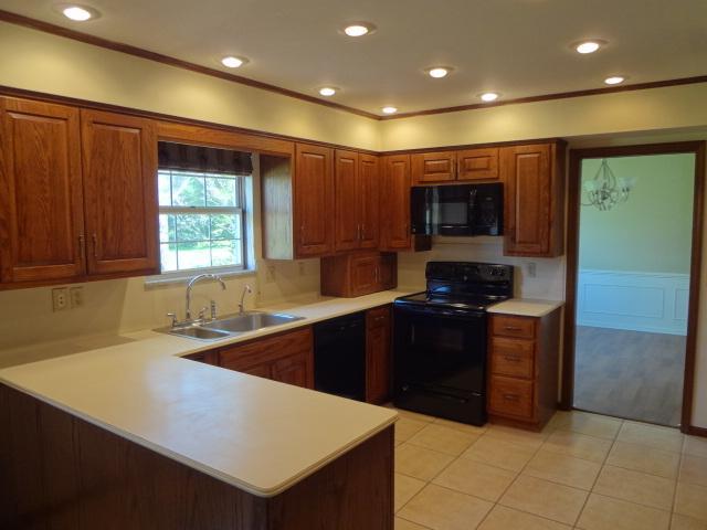2553 Chartwell Road Columbus, OH 43220 - Photo 4 of 24 Gallery Image 4