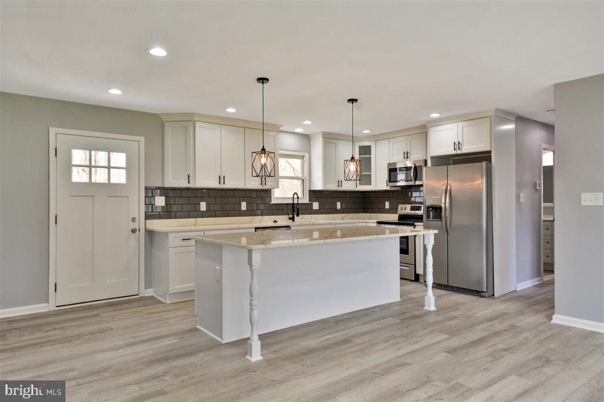 1324 Maple Avenue Baltimore, MD 21221 - Photo 11 of 45 Gallery Image 11
