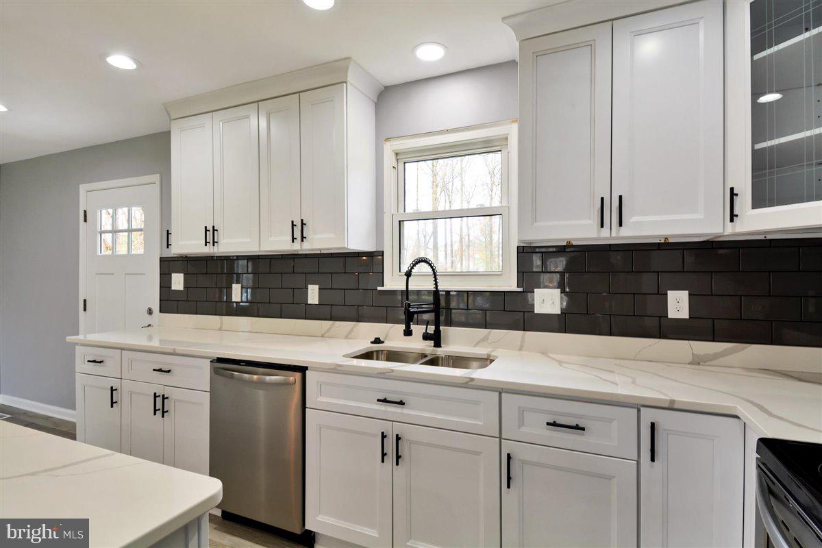 1324 Maple Avenue Baltimore, MD 21221 - Photo 15 of 45 Gallery Image 15