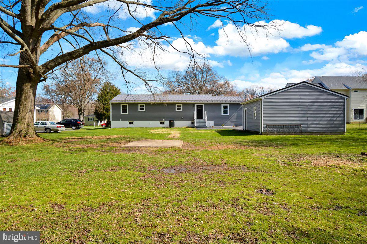 1324 Maple Avenue Baltimore, MD 21221 - Photo 3 of 45 Gallery Image 3