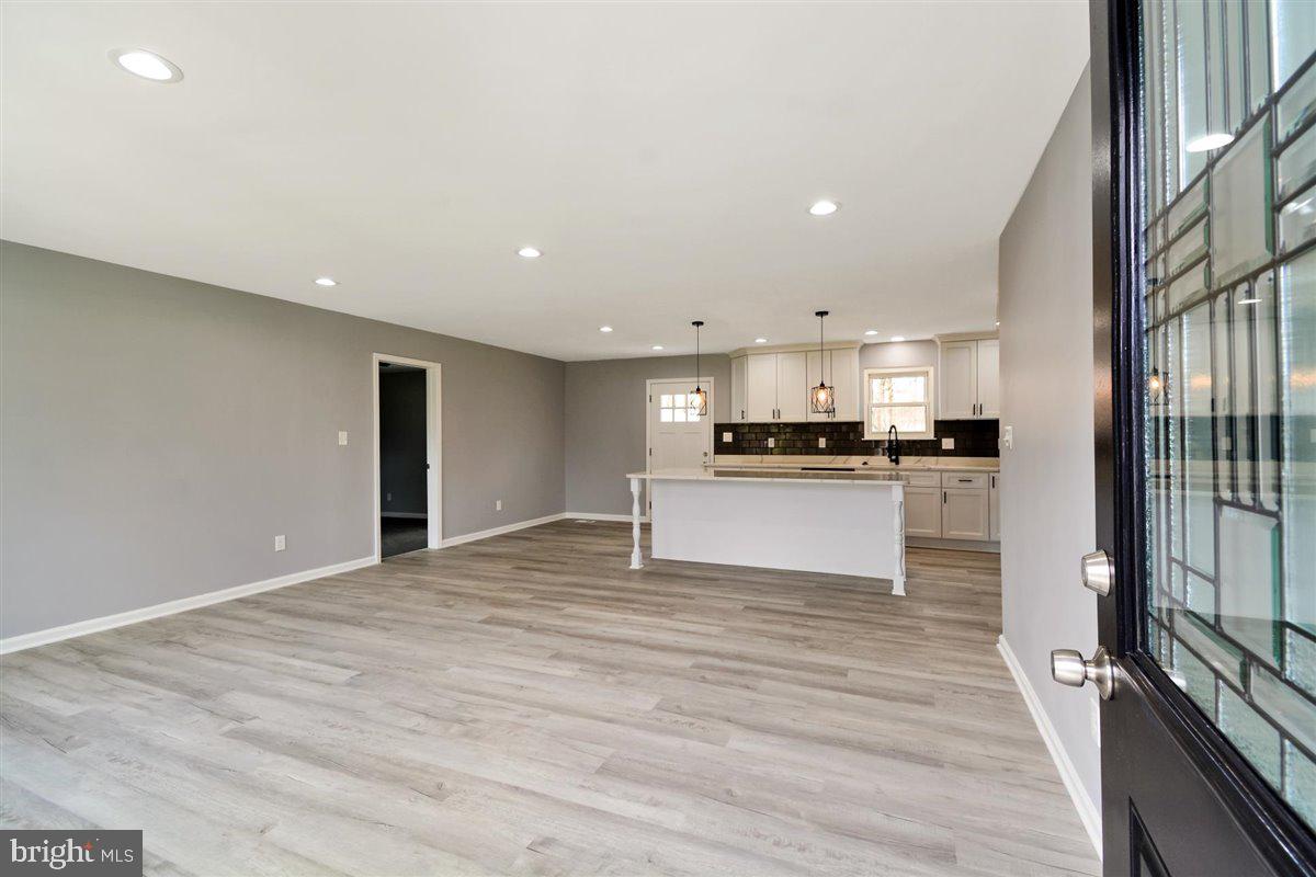 1324 Maple Avenue Baltimore, MD 21221 - Photo 8 of 45 Gallery Image 8