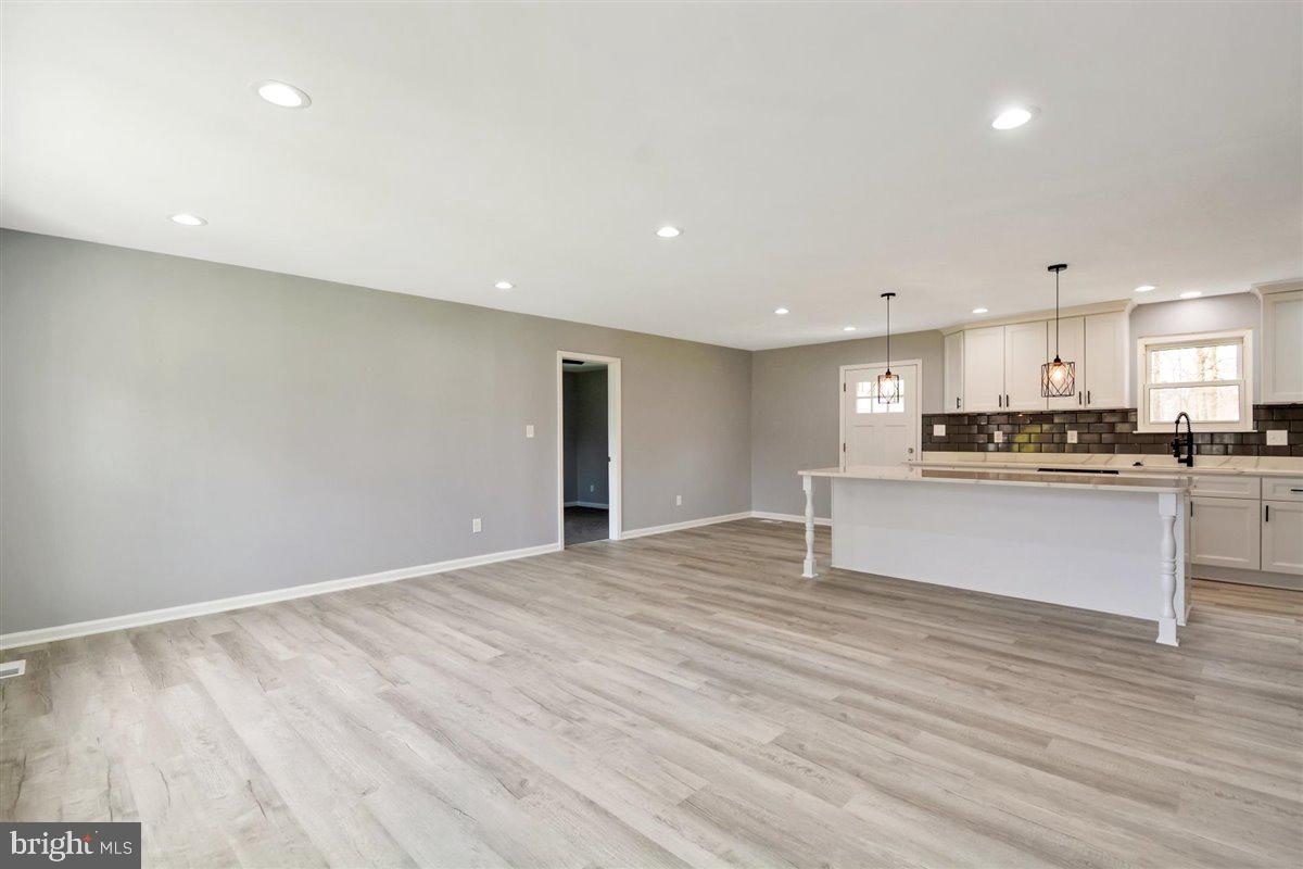 1324 Maple Avenue Baltimore, MD 21221 - Photo 9 of 45 Gallery Image 9