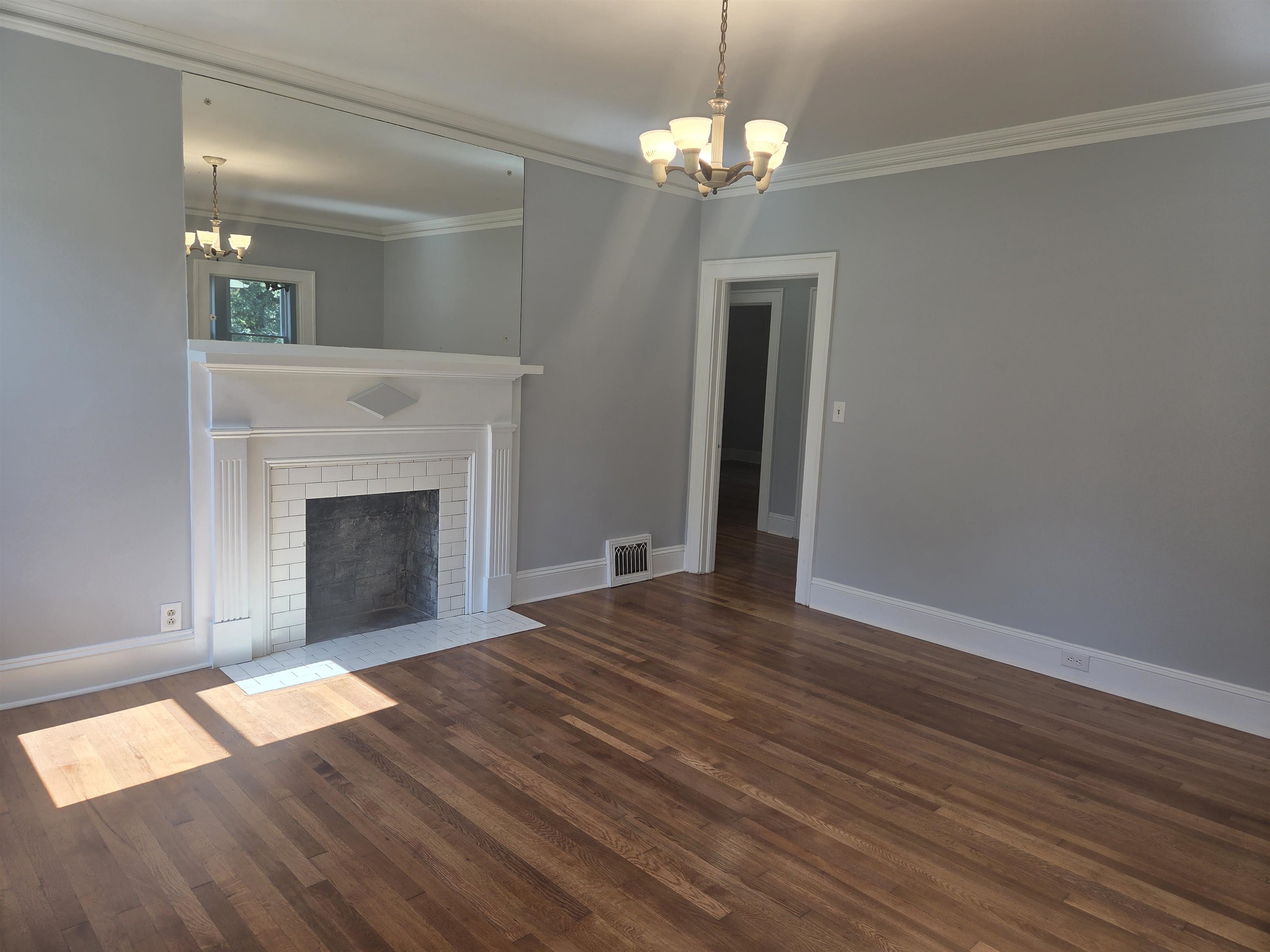185 Briarcliff Road Spartanburg, SC 29301 - Photo 14 of 35 Living Room
