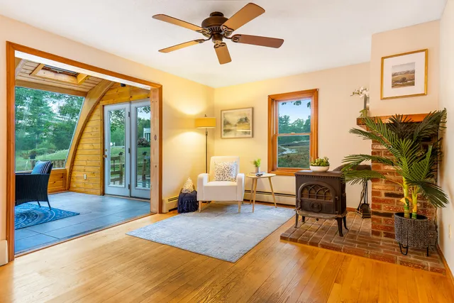 $775,000 | 327 Pine Hill Road, York, ME 03902