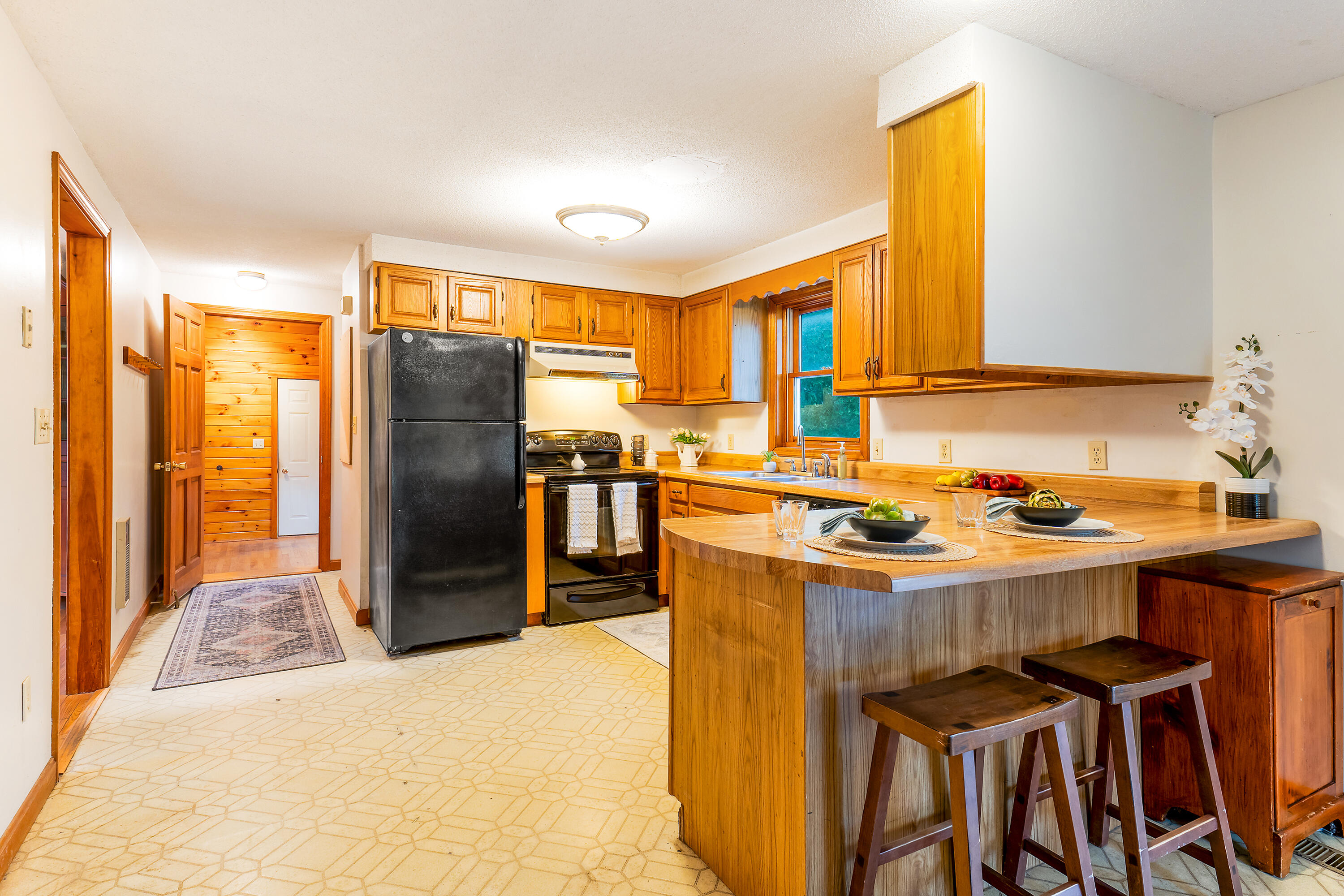 327 Pine Hill Road York, ME 03902 - Photo 24 of 57 327 Pine Hill Rd New Interior_112