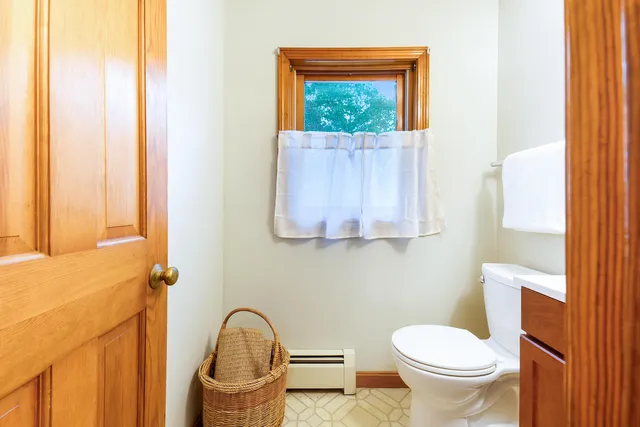 $775,000 | 327 Pine Hill Road, York, ME 03902