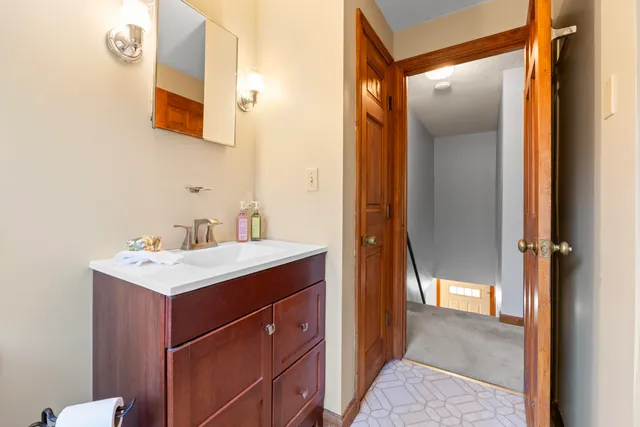 $775,000 | 327 Pine Hill Road, York, ME 03902