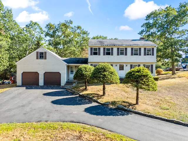 $775,000 | 327 Pine Hill Road, York, ME 03902