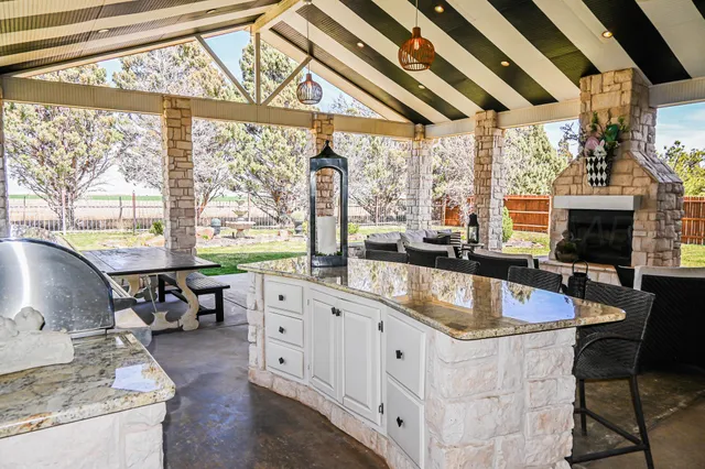 $695,000 | 1155 Fm 2392, Dimmitt, TX 79027