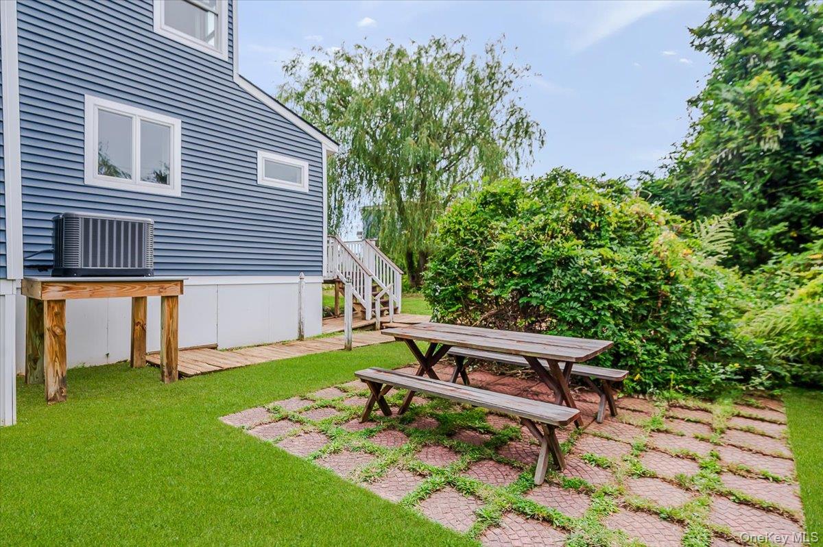 56 Oak Beach Road Babylon, NY 11702 - Photo 25 of 38