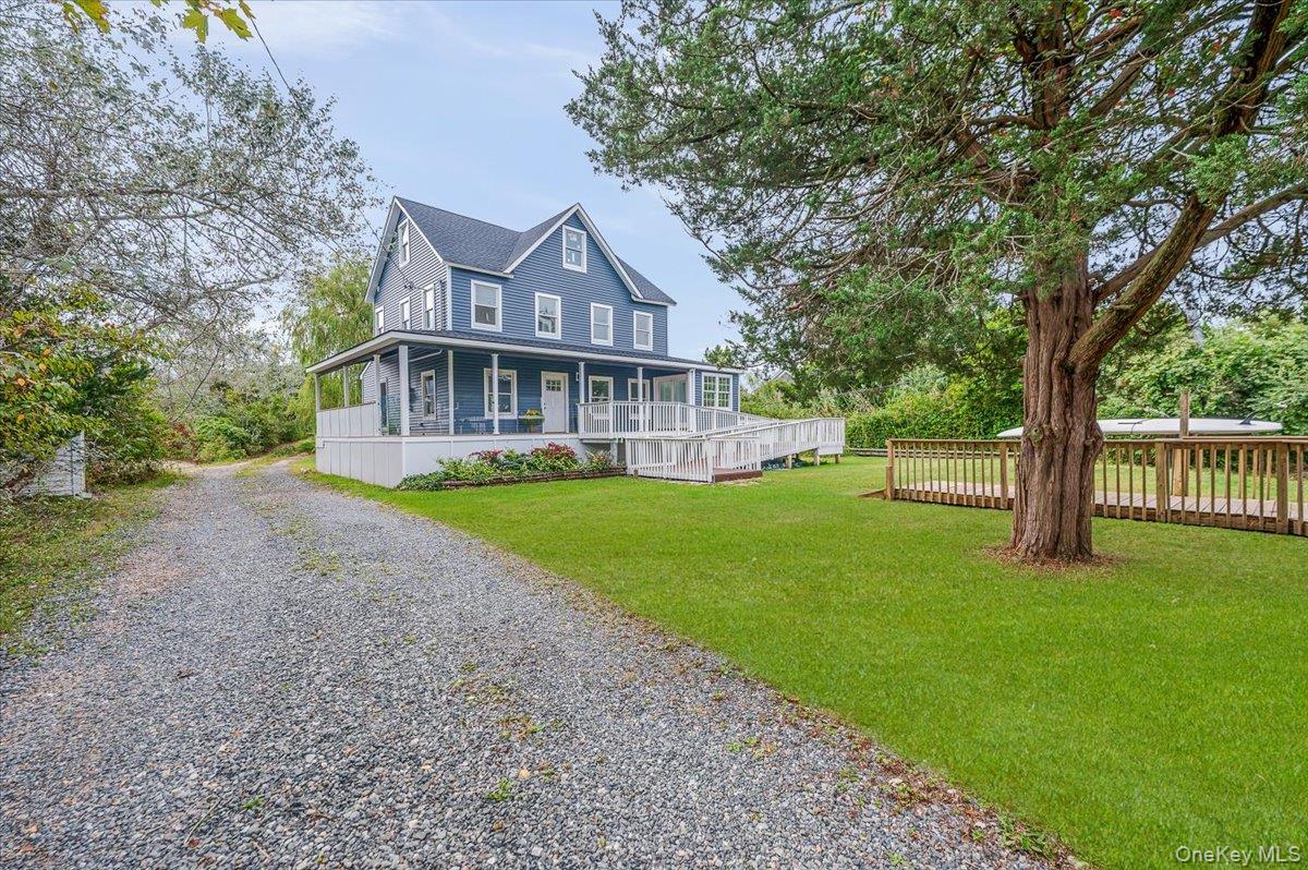 56 Oak Beach Road Babylon, NY 11702 - Photo 27 of 38