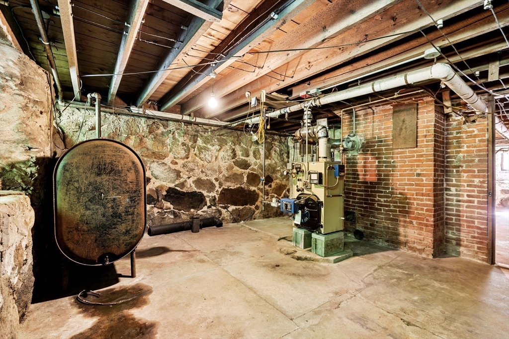 42 Walnut Road Hamilton, MA 01982 - Photo 33 of 36 Gallery Image 33