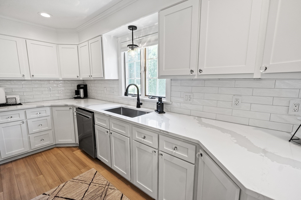 64 Whitewood Road Milford, MA 01757 - Photo 11 of 42 Gallery Image 11