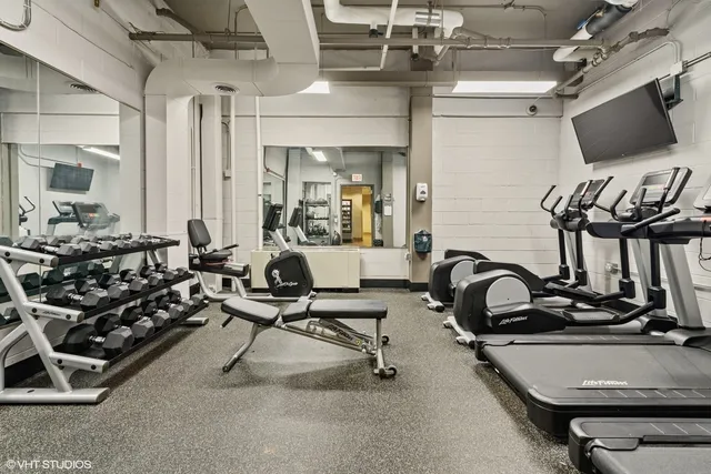 $2,900 | 1850 North Clark Street, Unit 708, Chicago, IL 60614