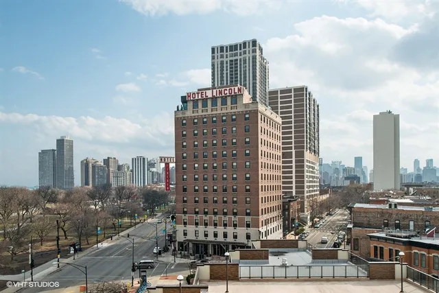 $2,900 | 1850 North Clark Street, Unit 708, Chicago, IL 60614