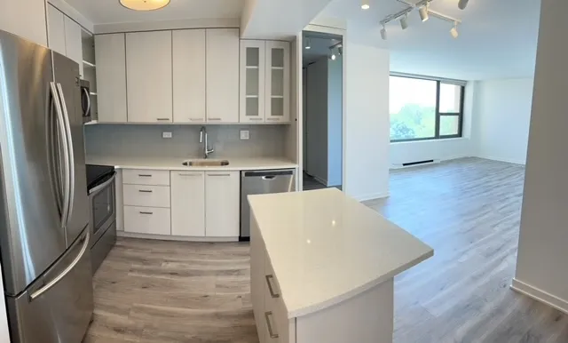 $2,900 | 1850 North Clark Street, Unit 708, Chicago, IL 60614