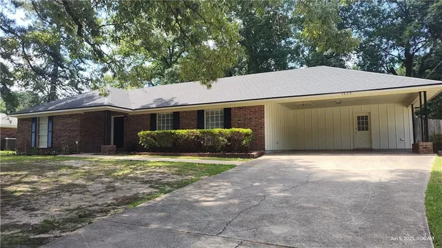 $239,000 | 1628 Susek Drive, Pineville, LA 71360